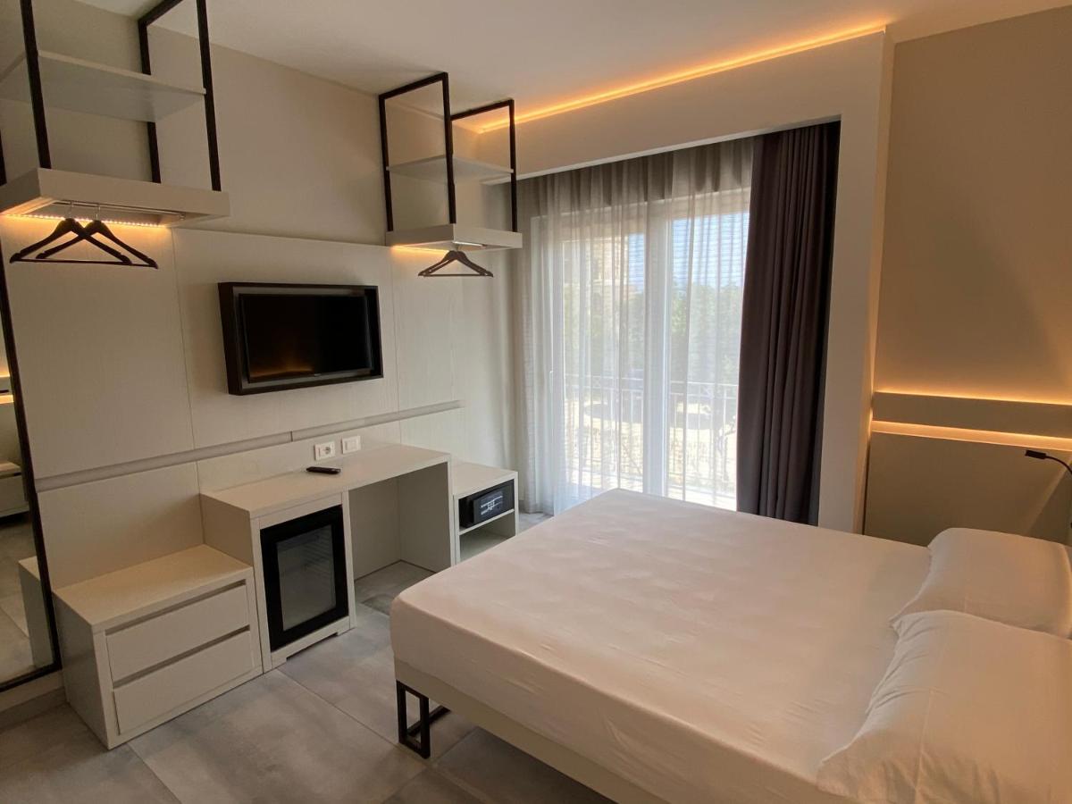 Bed & Breakfast Aether - Free Private Parking 2*