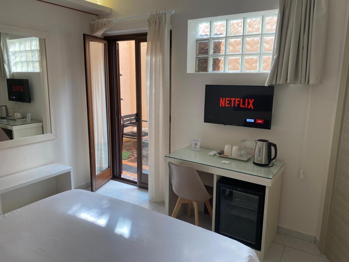 Aether - Free Private Parking Bed & Breakfast