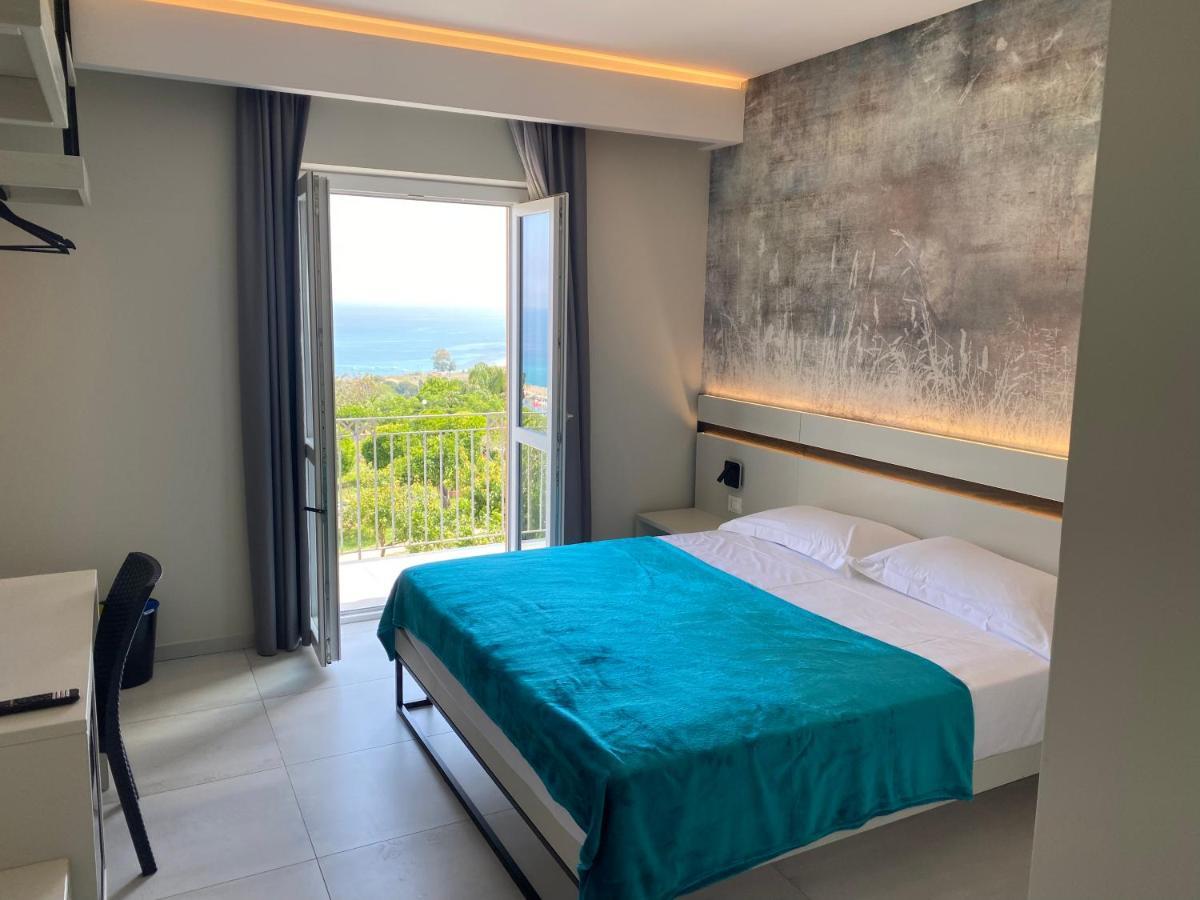 Bed & Breakfast Aether - Free Private Parking Tropea