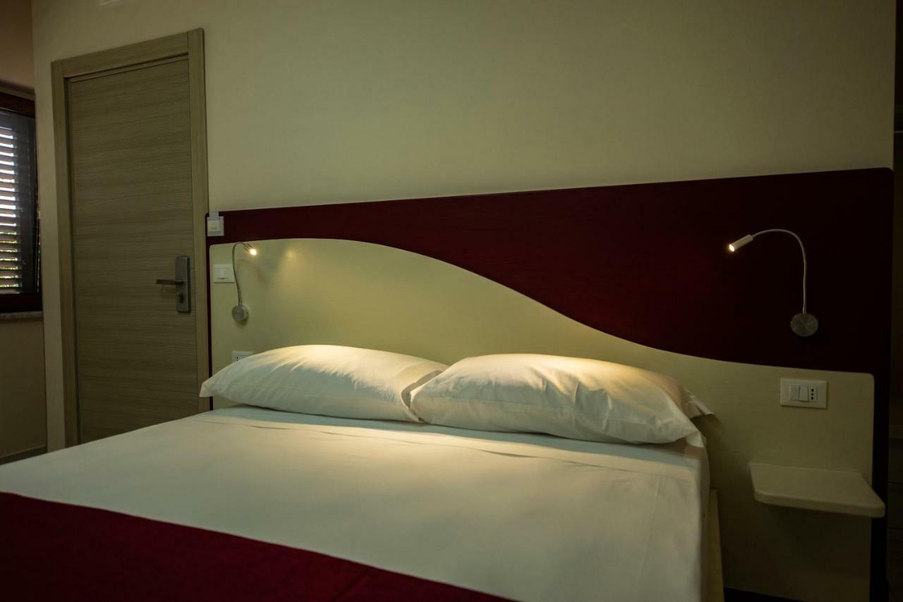 Bed & Breakfast Aether - Free Private Parking 2*